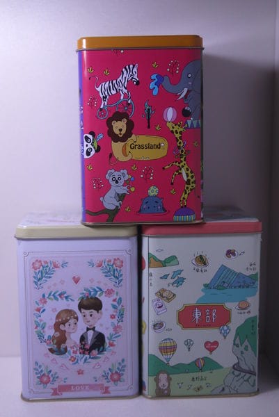 【宅配】【食記,嘴巴無聊時會想來一口的】【花田喜.爆米花】團購美食.健康無負擔又好吃【日本天然海藻糖、法國非基改玉米、方罐存錢筒好收納、存錢筒爆米花】用心製作的爆米花