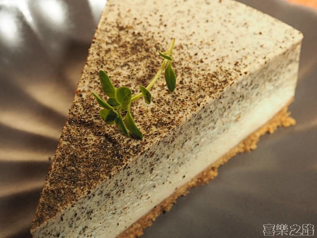 弄宅咖啡 貓中途 松江南京站美食 台北下午茶推薦 大人系布丁 鐵觀音荔香生乳酪塔-2.jpg 弄宅咖啡 貓中途 松江南京站美食 台北下午茶推薦 大人系布丁 鐵觀音荔香生乳酪塔-2.jpg