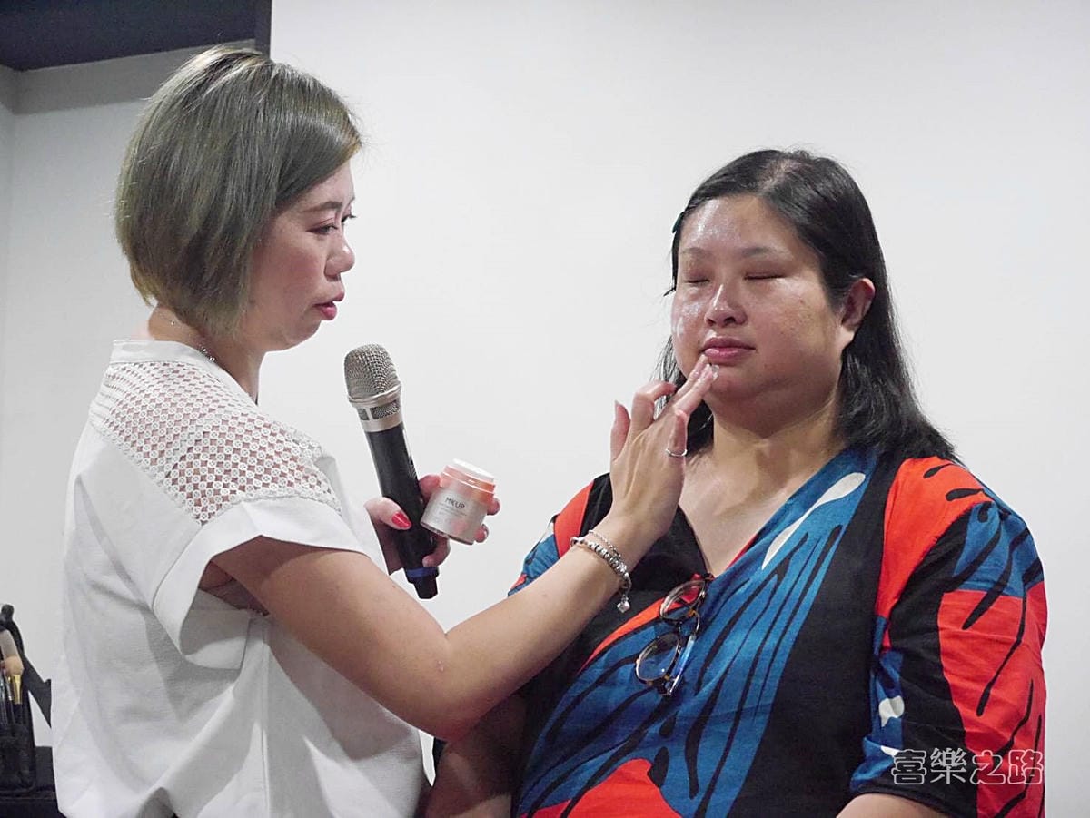 專業彩妝教學找康妮 康莊整體造型工作室,北路新娘秘書,桃園新娘秘書,中新娘秘書,新娘秘書教學 (4).jpg 專業彩妝教學找康妮 康莊整體造型工作室,北路新娘秘書,桃園新娘秘書,中新娘秘書,新娘秘書教學 (4).jpg