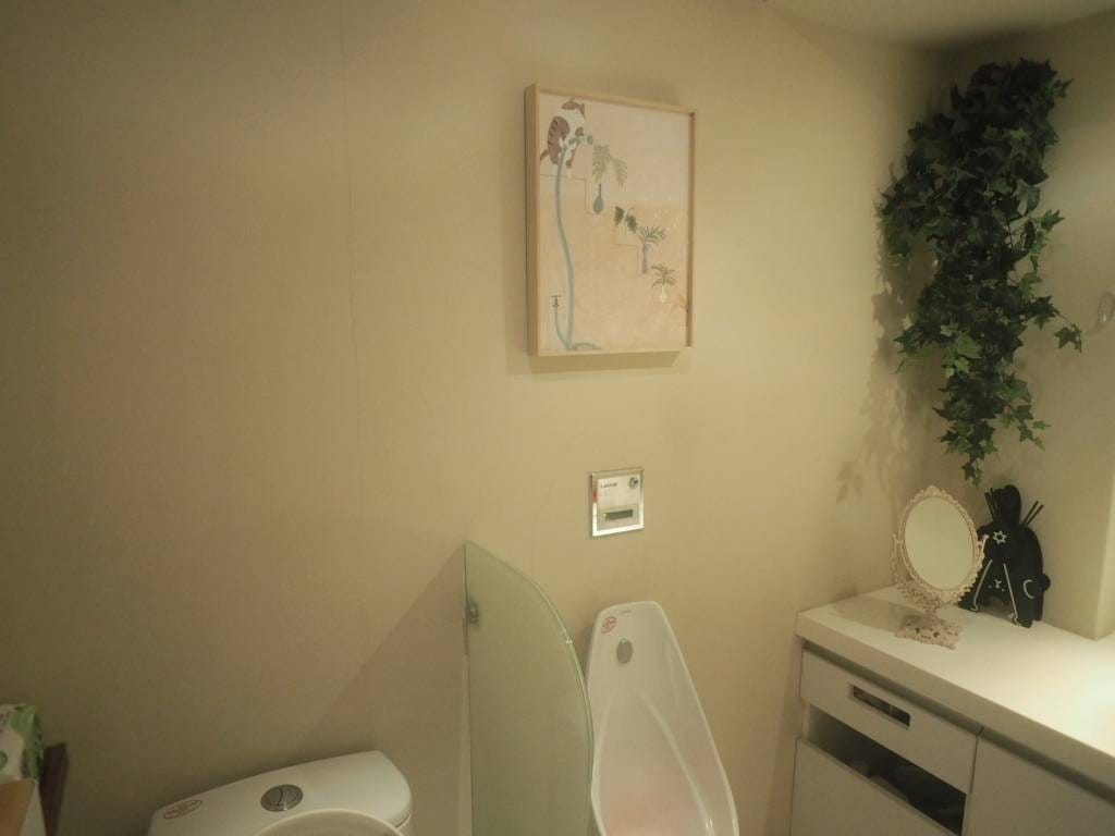 肉球森林_捷運東門站美食_小動物很療癒,低消300不含服務費,5歲以下止步,12歲以上才可以跟大嘴鳥 狐蒙近距離接觸 (4).jpg 肉球森林_捷運東門站美食_小動物很療癒,低消300不含服務費,5歲以下止步,12歲以上才可以跟大嘴鳥 狐蒙近距離接觸 (4).jpg