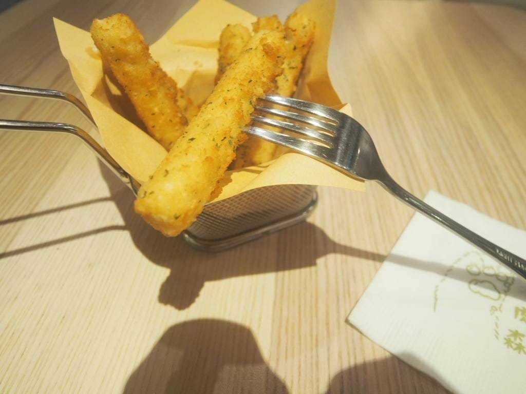 肉球森林_捷運東門站美食_小動物很療癒,低消300不含服務費,5歲以下止步,12歲以上才可以跟大嘴鳥 狐蒙近距離接觸 (10).jpg 肉球森林_捷運東門站美食_小動物很療癒,低消300不含服務費,5歲以下止步,12歲以上才可以跟大嘴鳥 狐蒙近距離接觸 (10).jpg