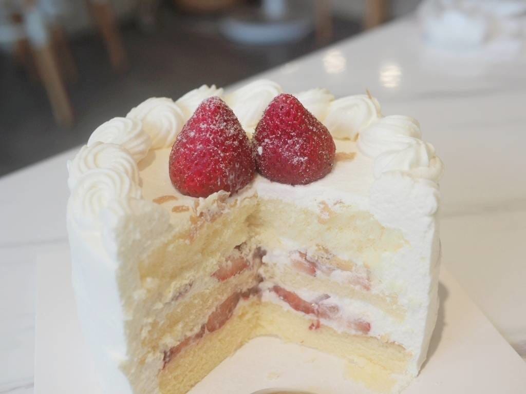 草莓蛋糕 This cafe (1).jpg 草莓蛋糕 This cafe (1).jpg