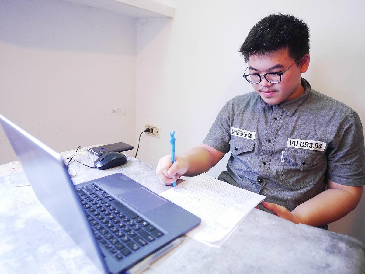 百瀚線上英語課程 為高中生量身定制 專業師資、獨家教材,從國小到成人的英語學習,108課綱及檢定考試準備最佳選擇 (12).JPG