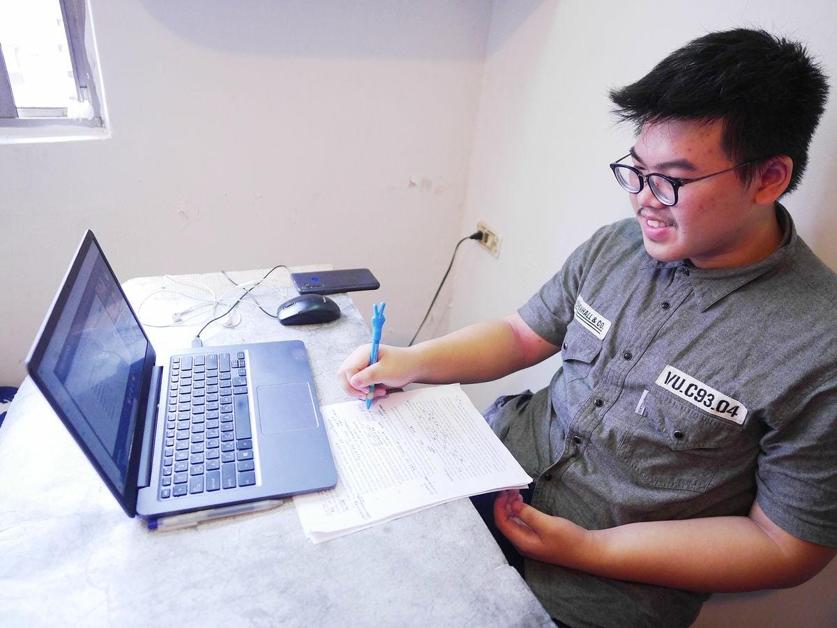 百瀚線上英語課程 為高中生量身定制 專業師資、獨家教材,從國小到成人的英語學習,108課綱及檢定考試準備最佳選擇 (10).JPG