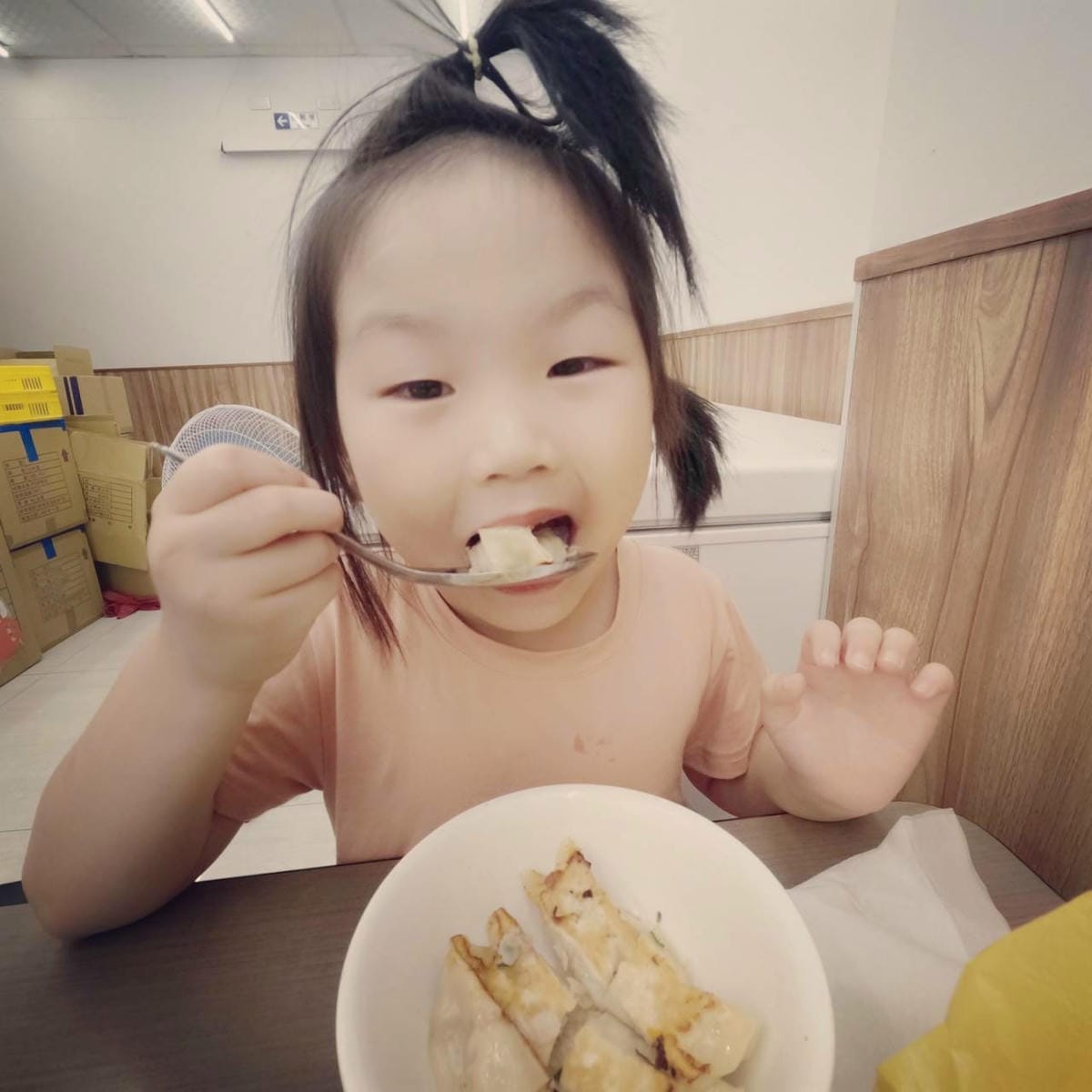 談到安親班老師薪資如何讓一家六口存活? 家用誰負擔? 202