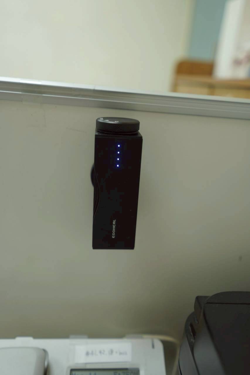 【ECOHEAL、光合電子樹】KNOT 光子除味器 小型除臭機開箱 KNOT 除臭評價