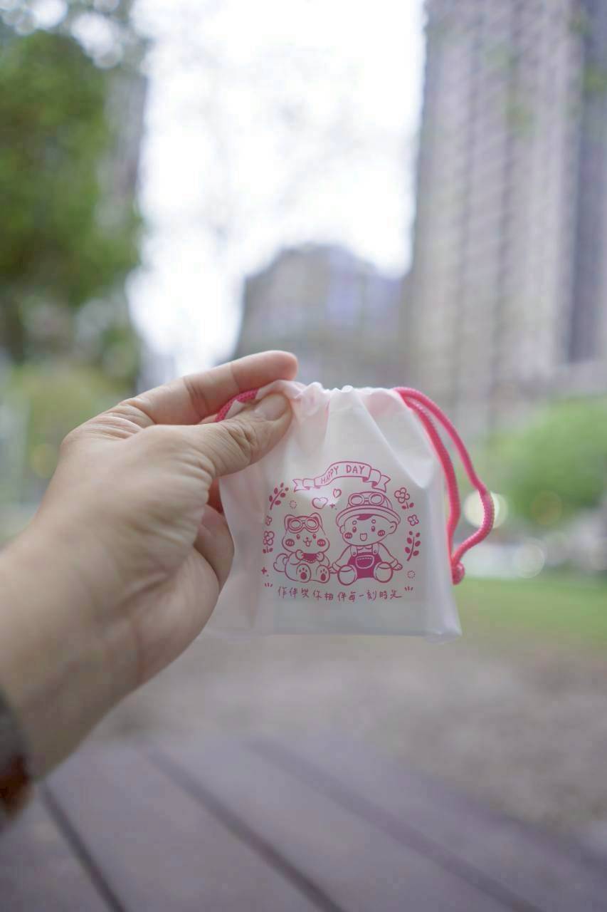 【幼兒園準備】四寶媽實測3年，從幼兒園用到國小還在用的姓名貼、衣物印章、不鏽鋼杯分享