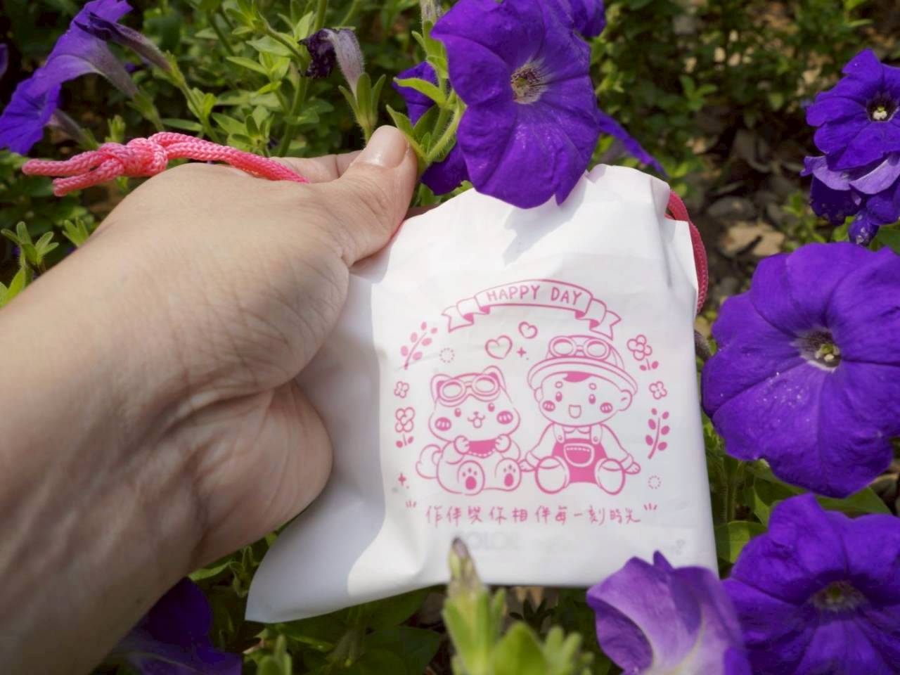 【幼兒園準備】四寶媽實測3年，從幼兒園用到國小還在用的姓名貼、衣物印章、不鏽鋼杯分享